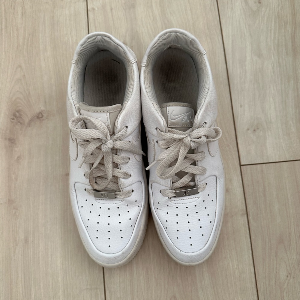 Nike Airforce ones platform